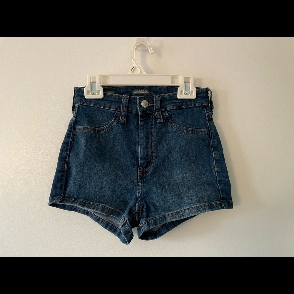 Wild Fable Women’s Blue High Rise Shorts, size 00/24R